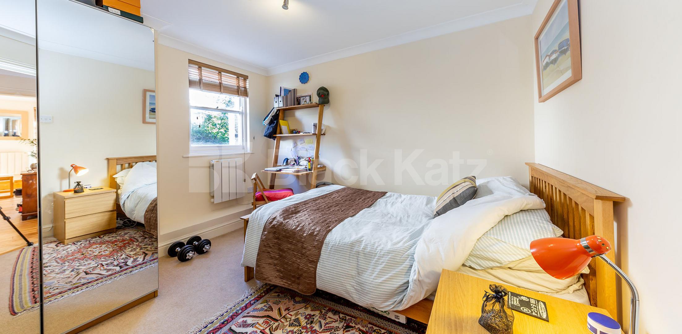 			MODERN 2 BED NEAR TUBE AND REGENTS PARK!, 2 Bedroom, 1 bath, 1 reception Flat			 Mornington Place , CAMDEN